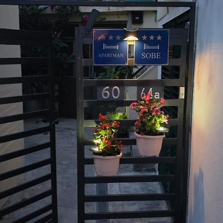 Guest House Varos Split Bagian luar foto