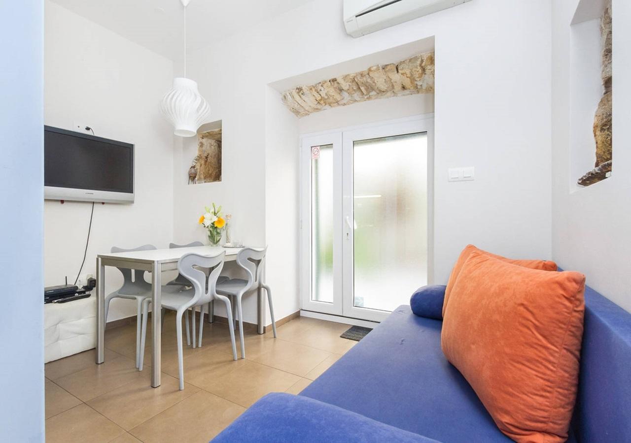 Guest House Varos Split Bagian luar foto