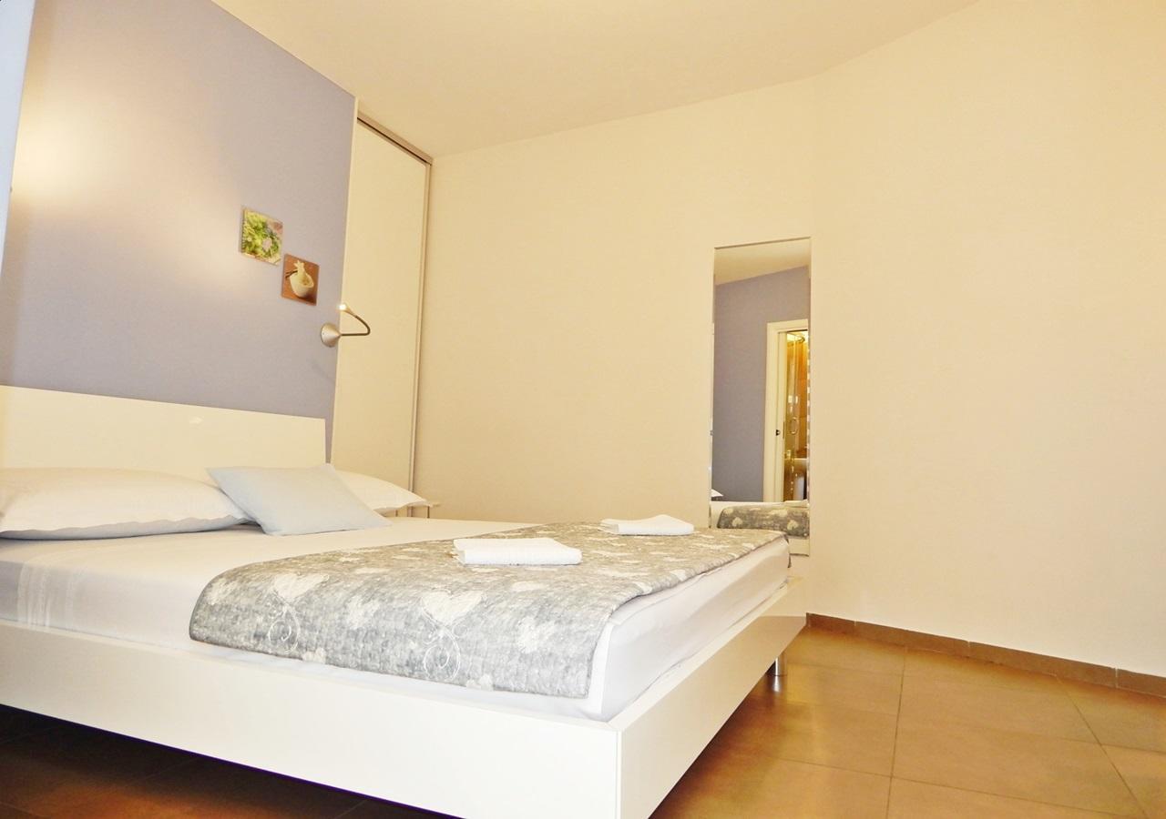 Guest House Varos Split Bagian luar foto